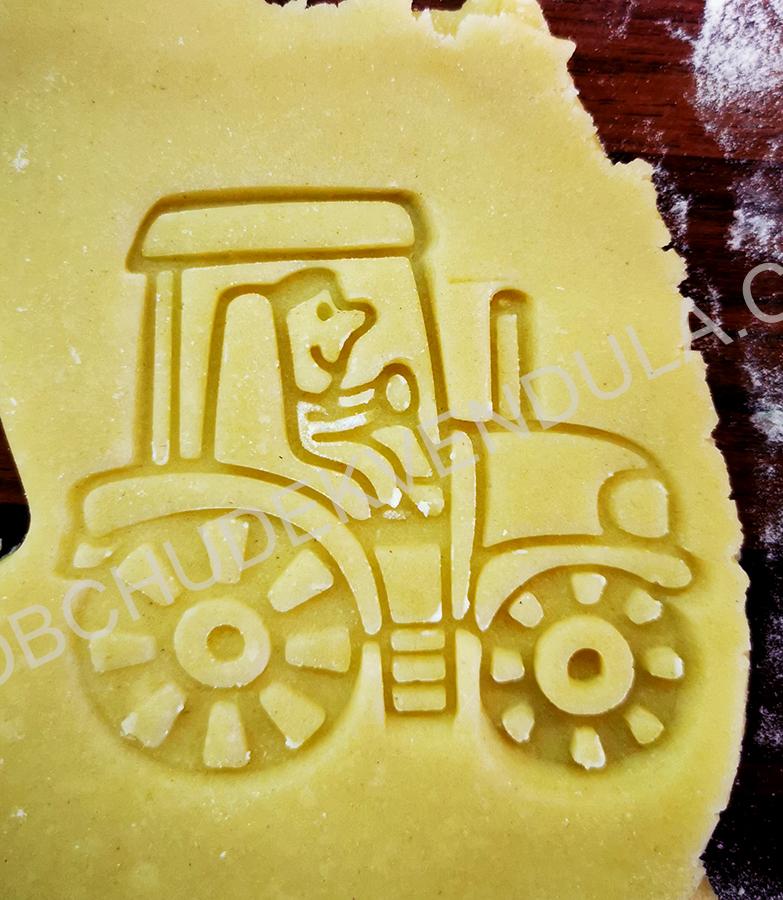 Vykrajovátko - Traktor